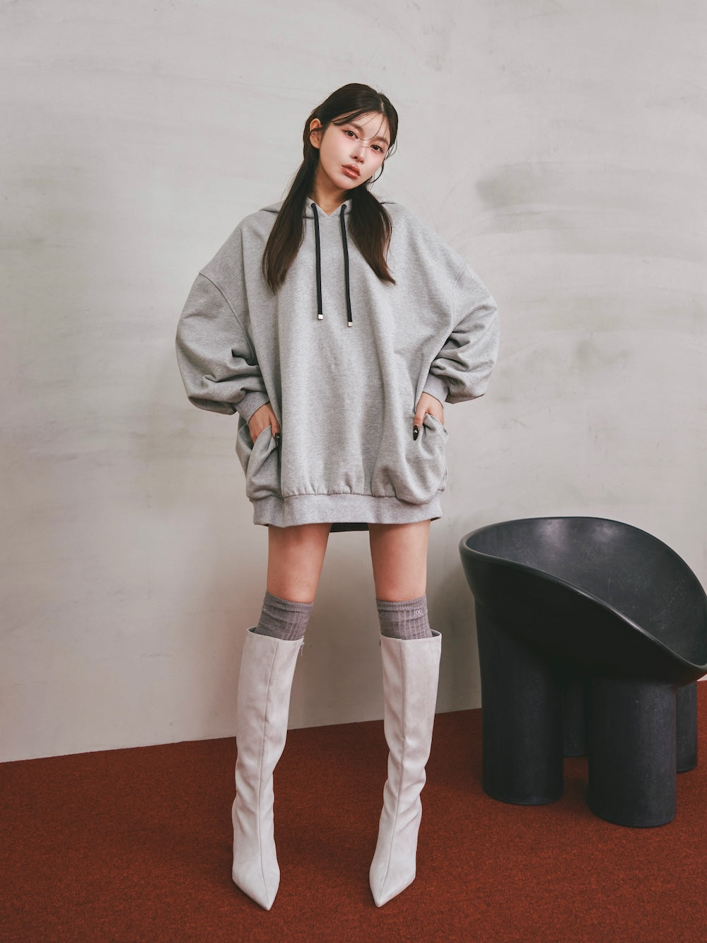 モデル:160cm(着用サイズ:FREE 着用カラー:GRY)