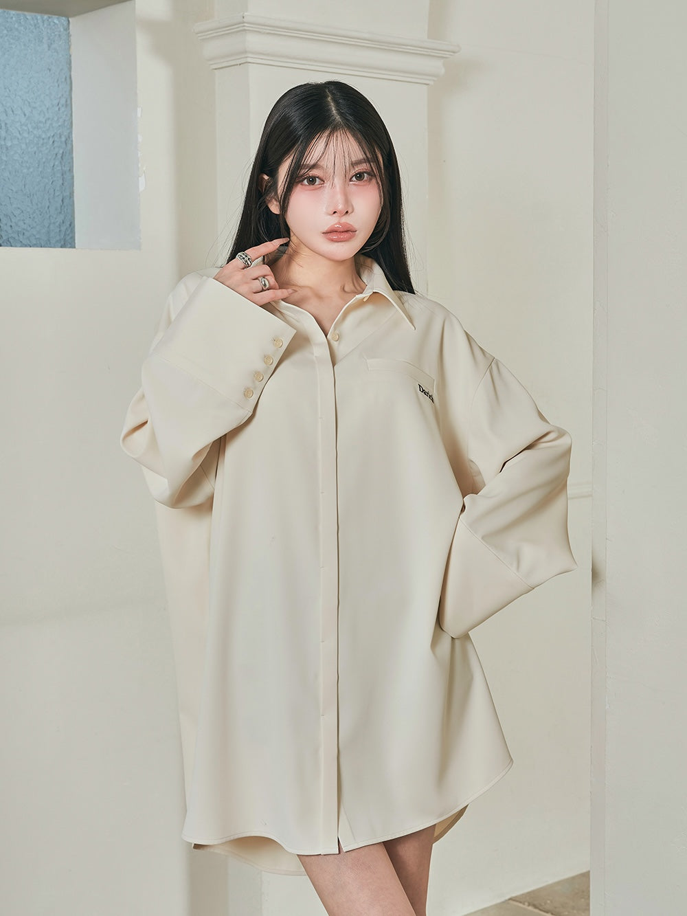 モデル:160cm(着用サイズ:FREE 着用カラー:IVO)