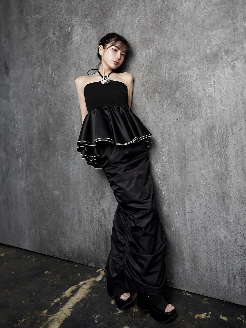 モデル:160cm(着用サイズ:FREE 着用カラー:BLK)
