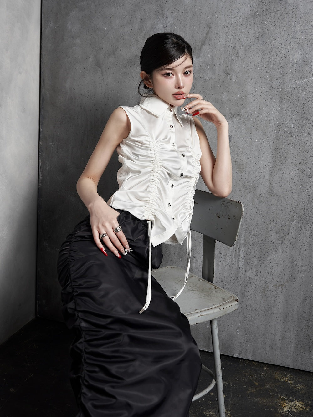 モデル:160cm(着用サイズ:FREE 着用カラー:WHT)