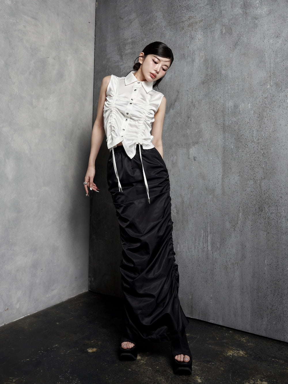 モデル:160cm(着用サイズ:FREE 着用カラー:WHT)