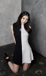 モデル:160cm(着用サイズ:FREE 着用カラー:BLK)