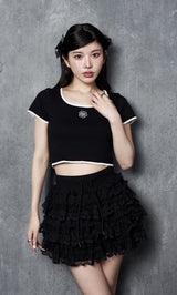 モデル:160cm(着用サイズ:FREE 着用カラー:BLK)