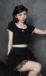 モデル:160cm(着用サイズ:FREE 着用カラー:BLK)