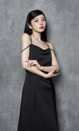 モデル:160cm(着用サイズ:FREE 着用カラー:BLK)