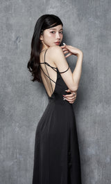 モデル:160cm(着用サイズ:FREE 着用カラー:BLK)