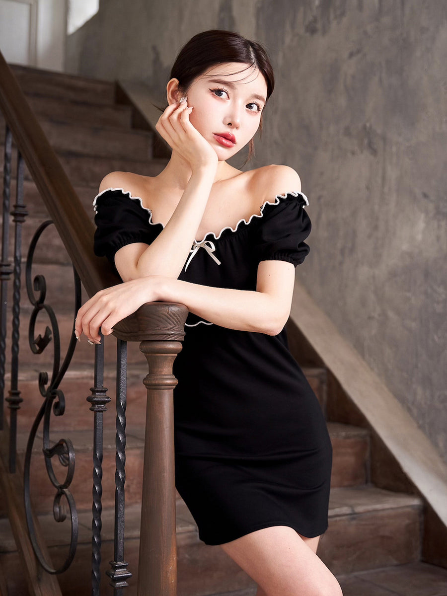 モデル:160cm(着用サイズ:FREE 着用カラー:BLK)