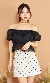 モデル:160cm(着用サイズ:FREE 着用カラー:BLK)