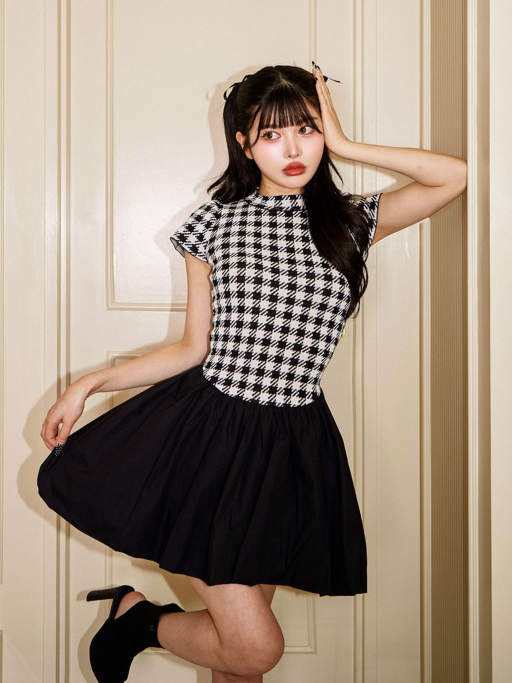モデル:160cm(着用サイズ:FREE 着用カラー:BLK)