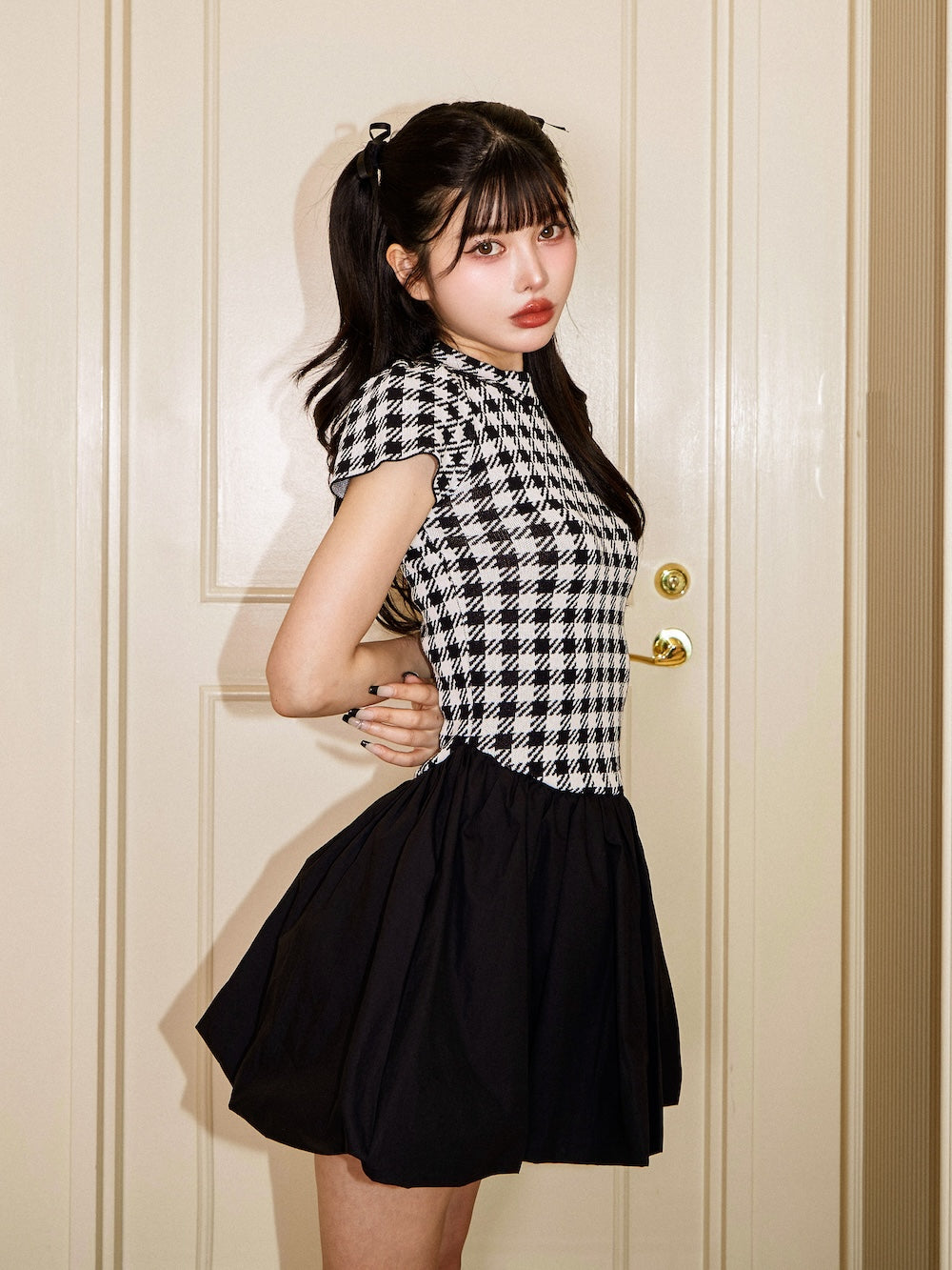 モデル:160cm(着用サイズ:FREE 着用カラー:BLK)