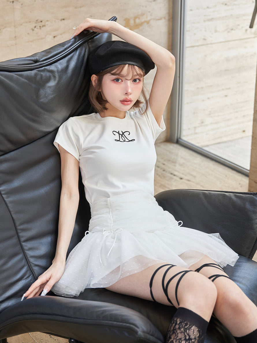 モデル:160cm(着用サイズ:FREE 着用カラー:WHT)