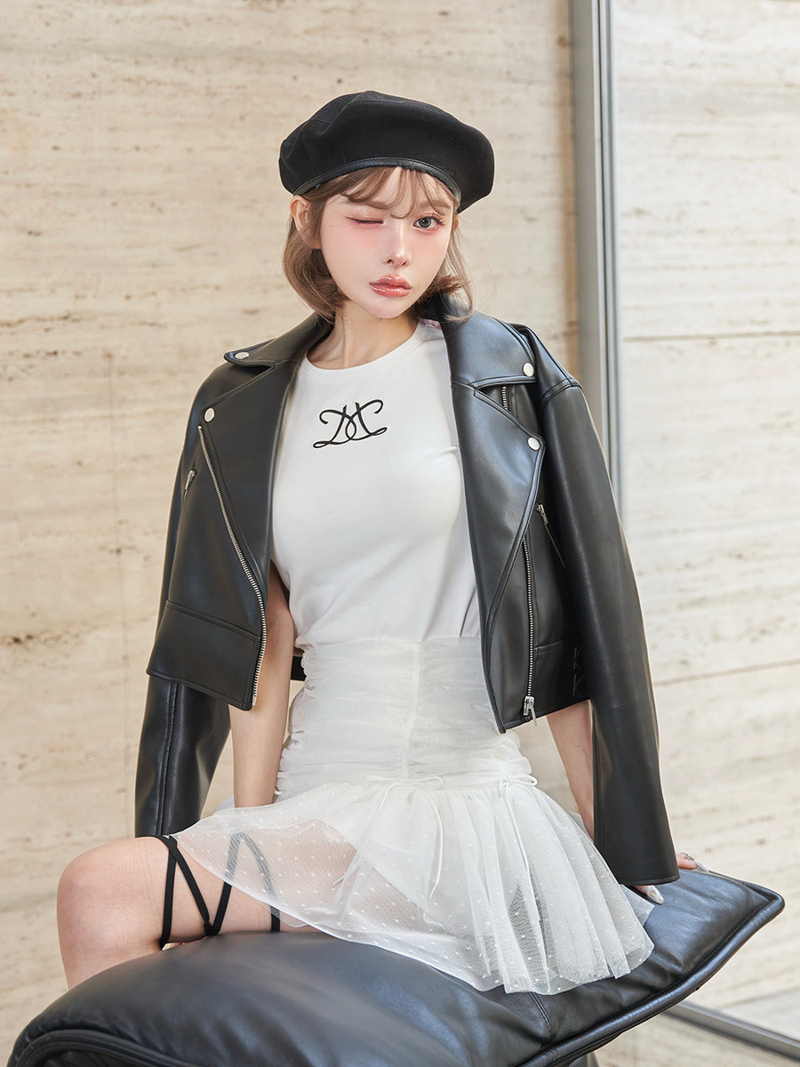 モデル:160cm(着用サイズ:FREE 着用カラー:BLK)