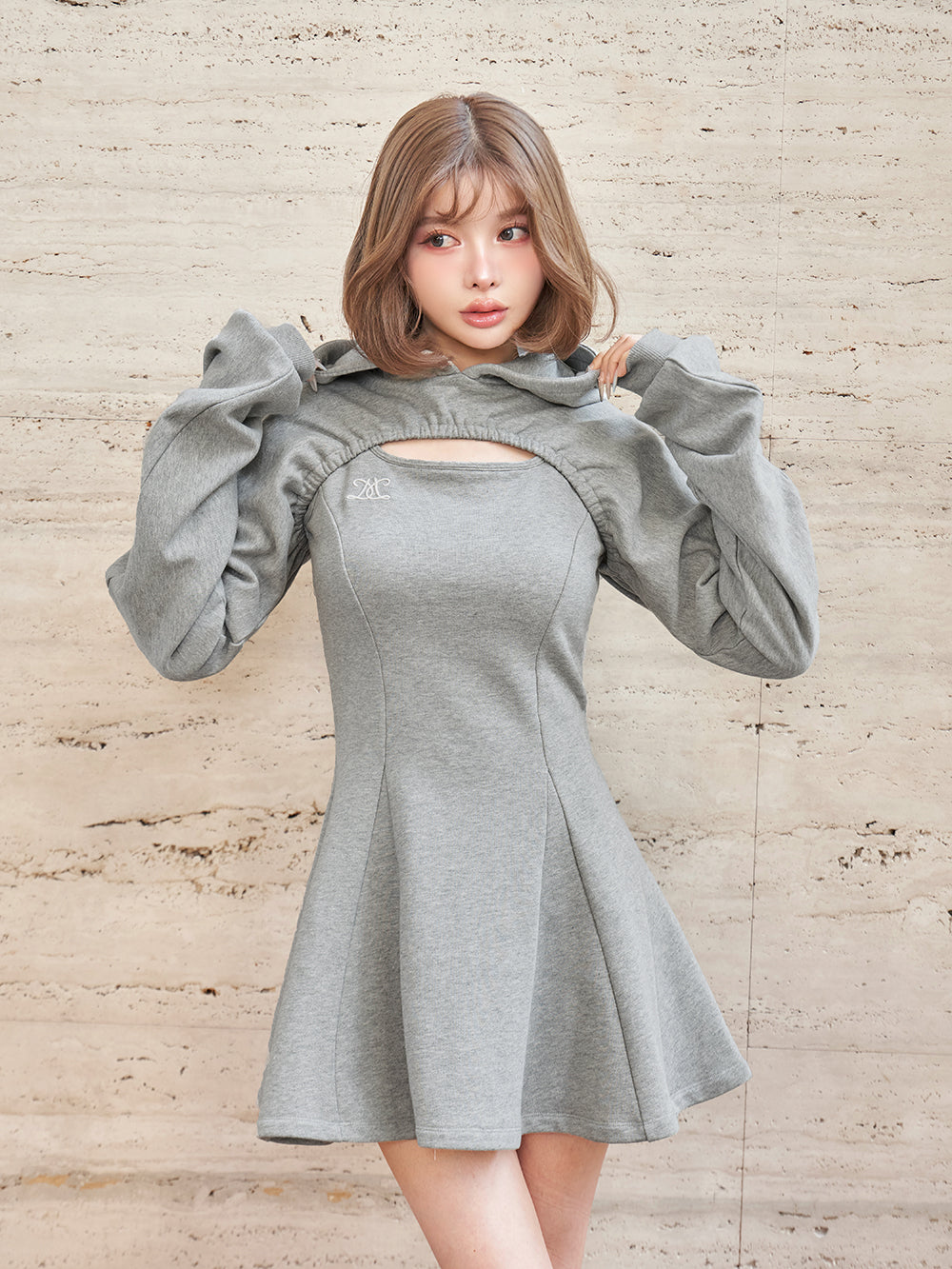 モデル:160cm(着用サイズ:FREE 着用カラー:GRY)