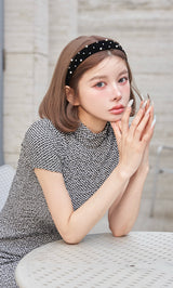 モデル:160cm(着用サイズ:FREE 着用カラー:BLK)