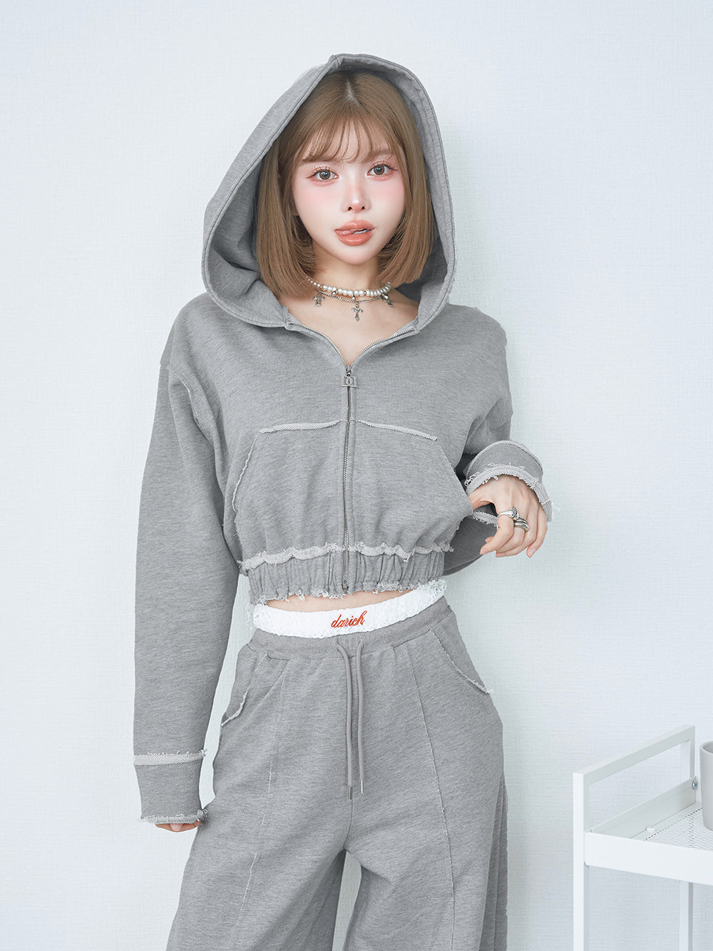 モデル:160cm(着用サイズ:FREE 着用カラー:GRY)