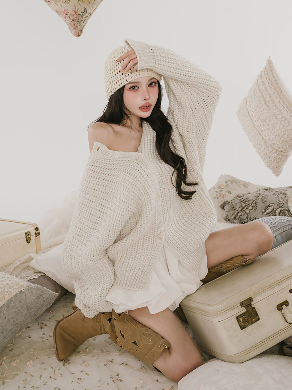 モデル:160cm(着用サイズ:FREE 着用カラー:IVO)