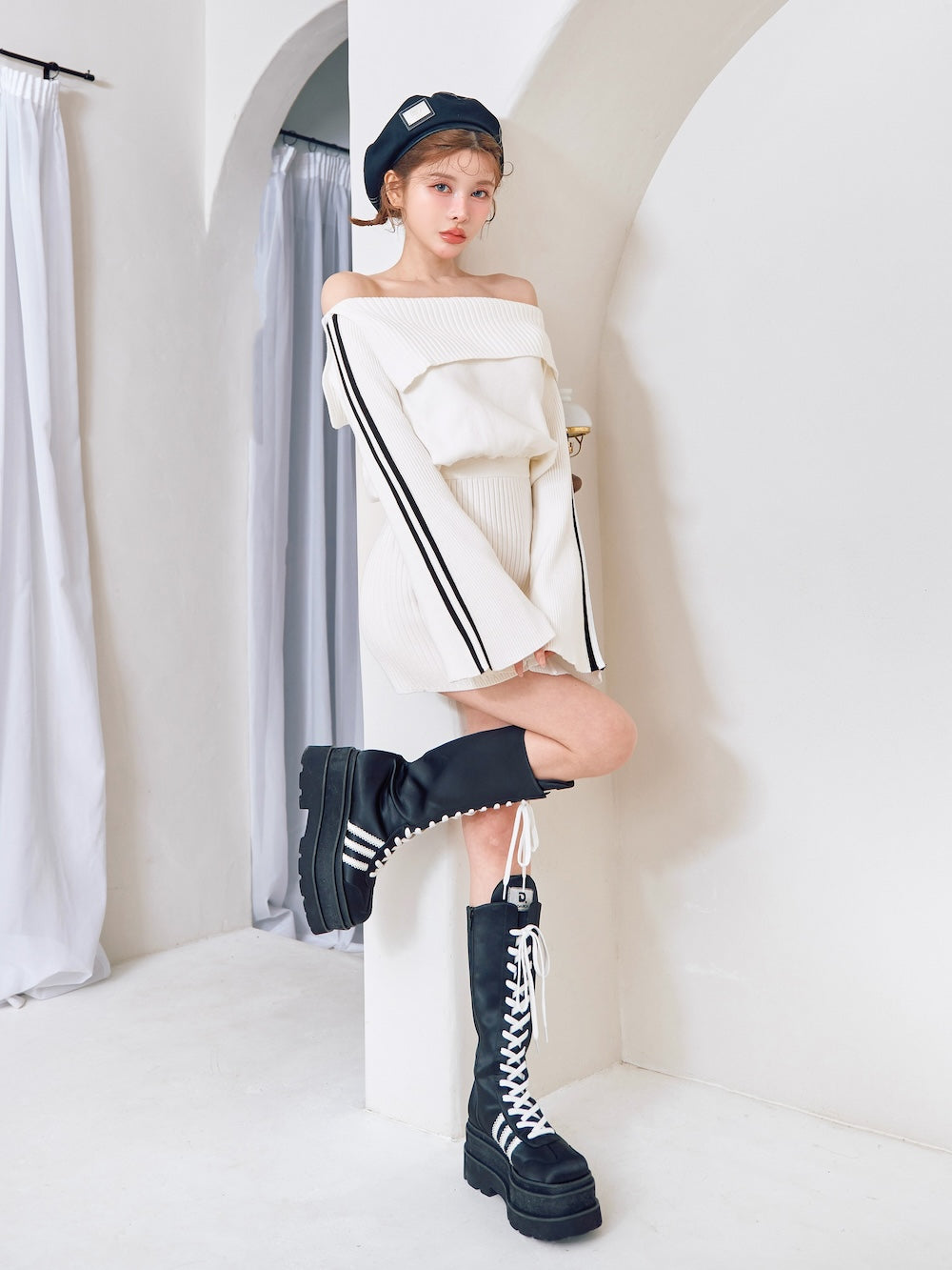 モデル:160cm(着用サイズ:FREE 着用カラー:WHT)