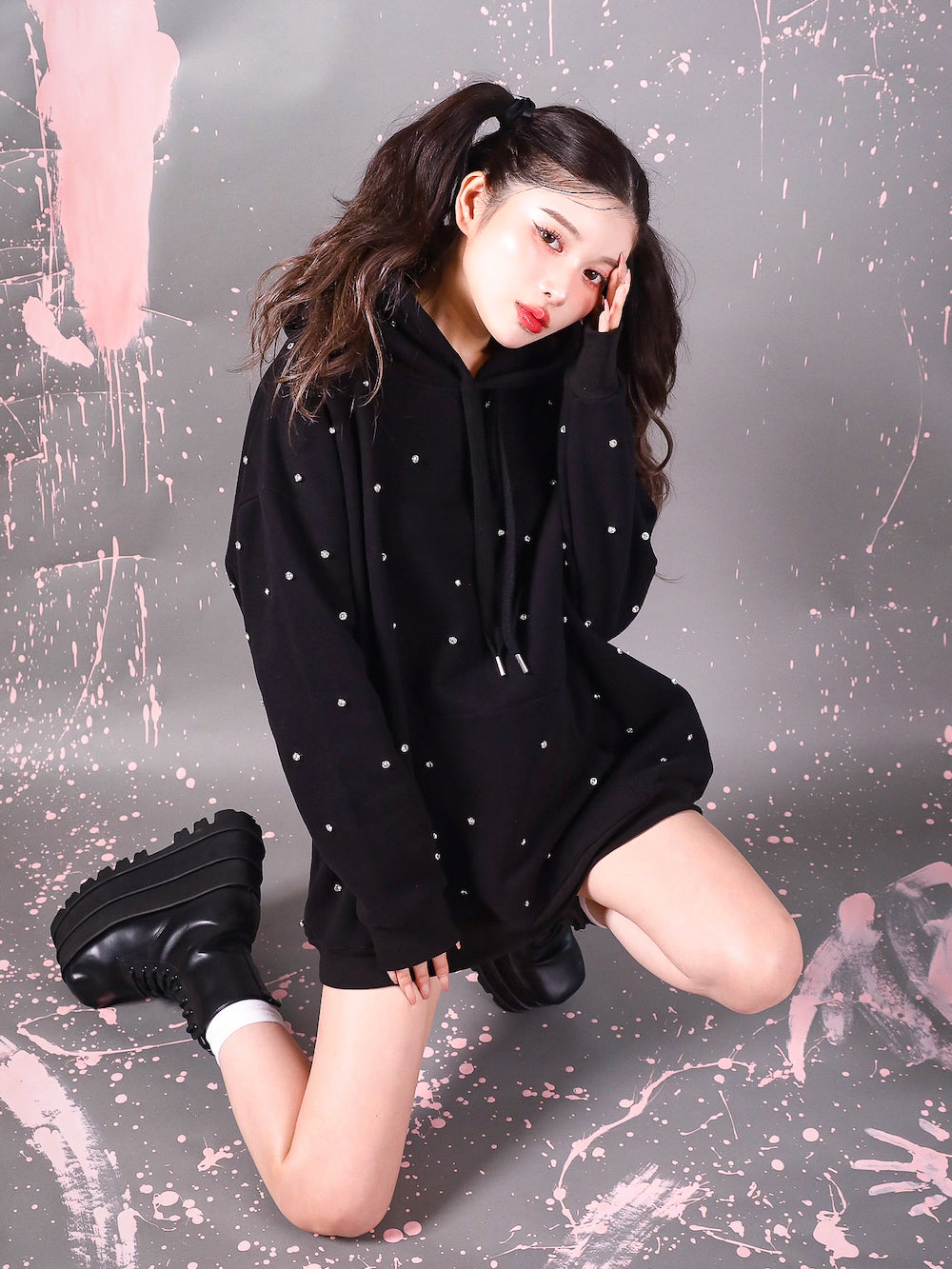 モデル:160cm(着用サイズ:FREE 着用カラー:BLK)