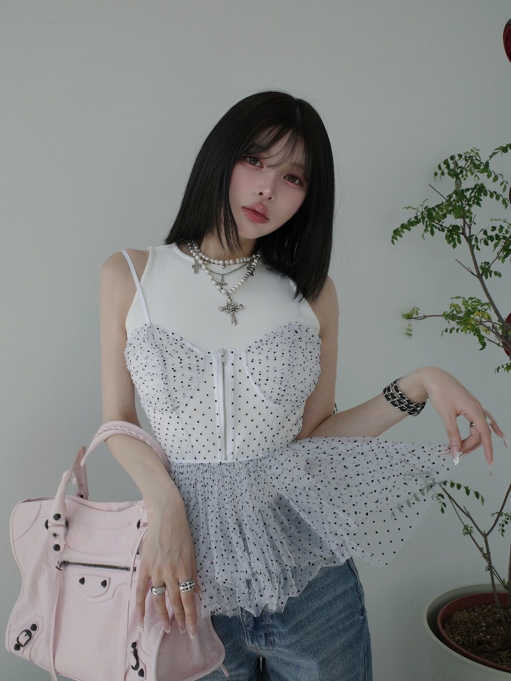 モデル:160cm(着用サイズ:FREE 着用カラー:WHT)