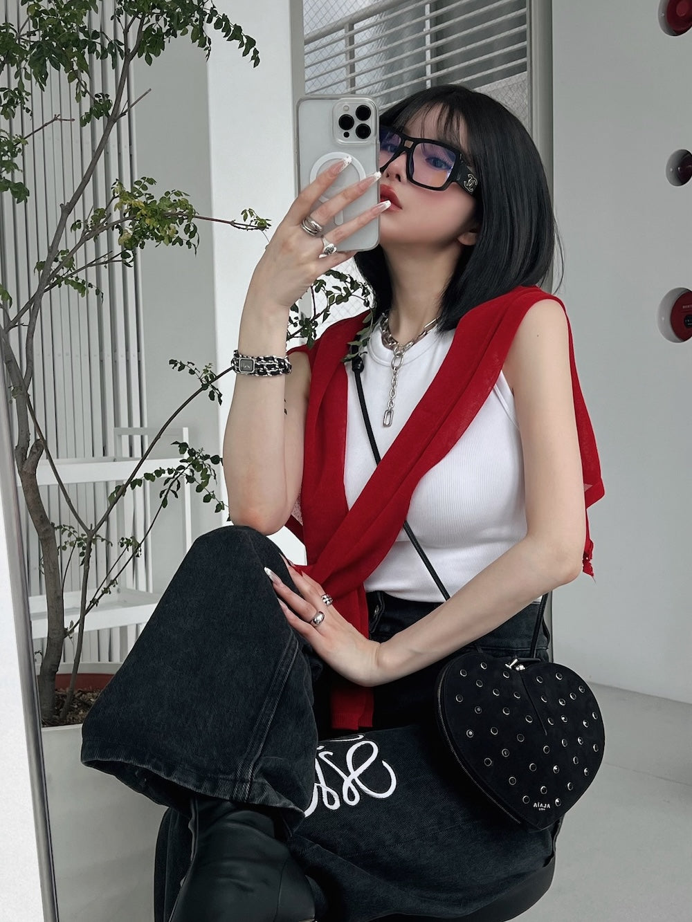 モデル:160cm(着用サイズ:FREE 着用カラー:RED)