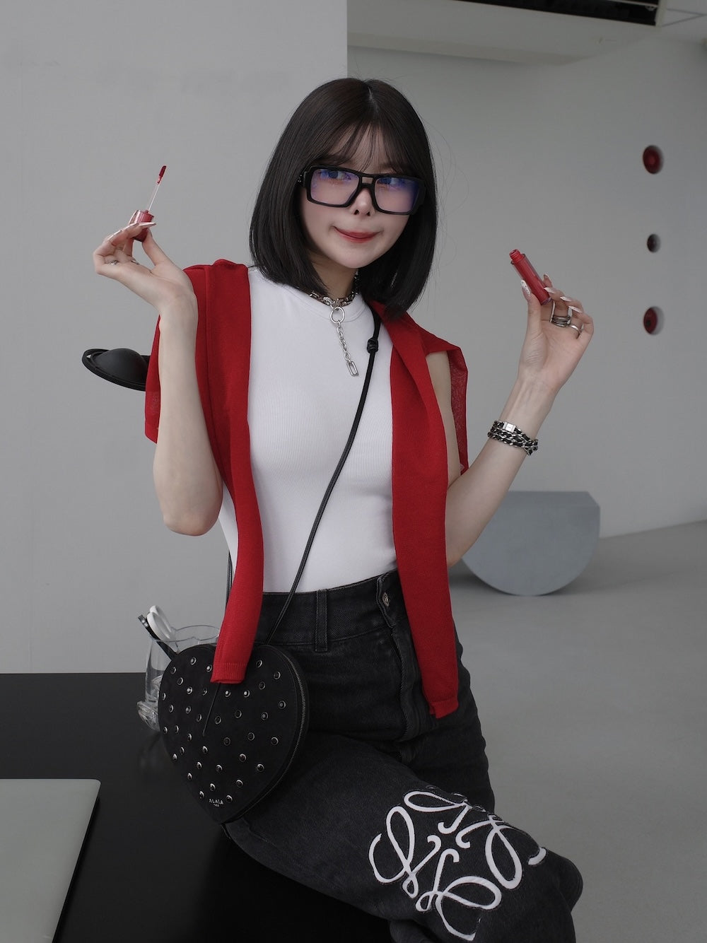 モデル:160cm(着用サイズ:FREE 着用カラー:RED)