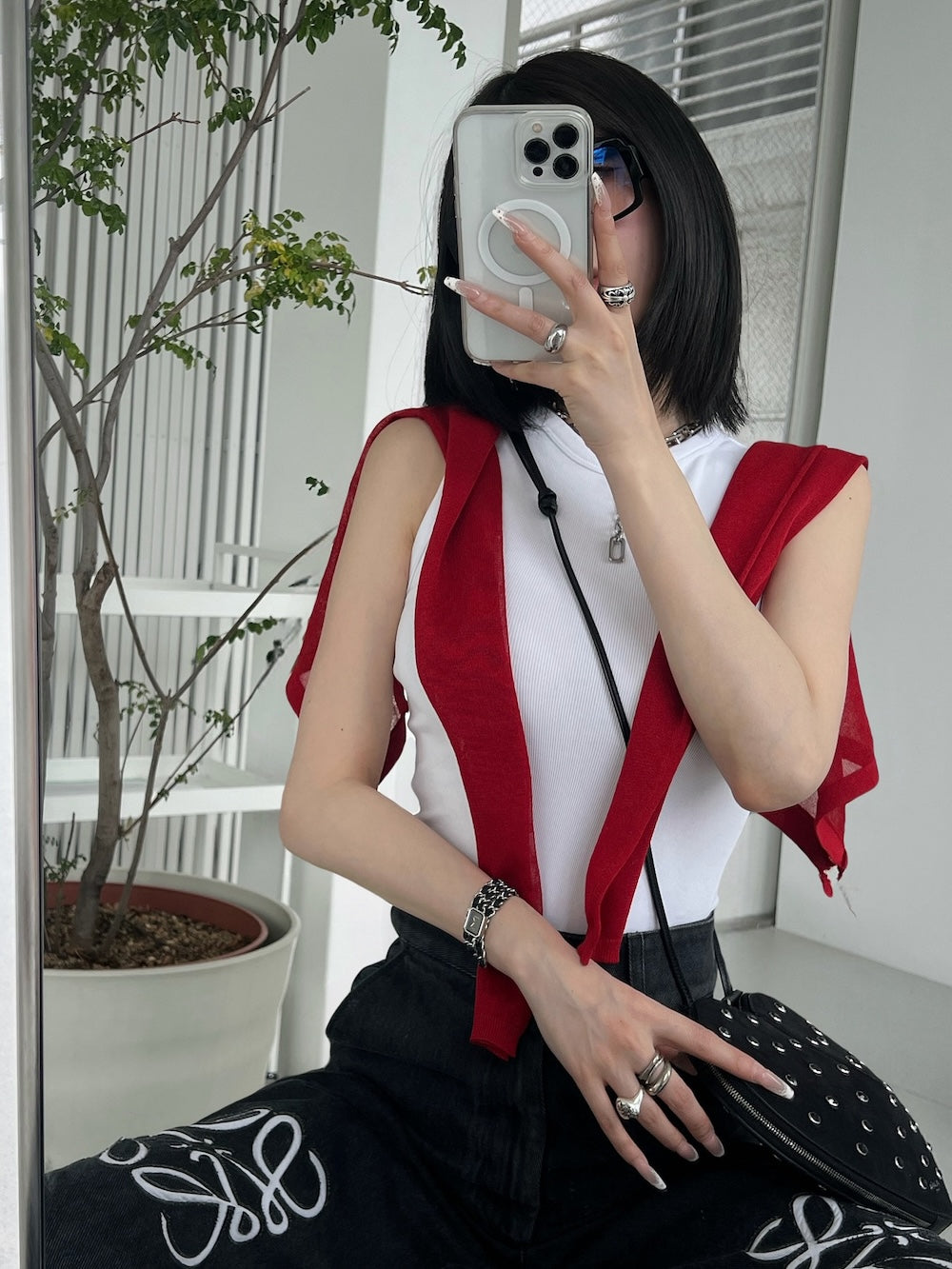 モデル:160cm(着用サイズ:FREE 着用カラー:RED)