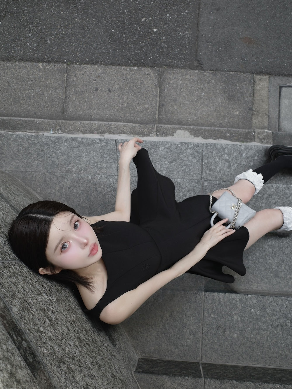 モデル:160cm(着用サイズ:FREE 着用カラー:BLK)