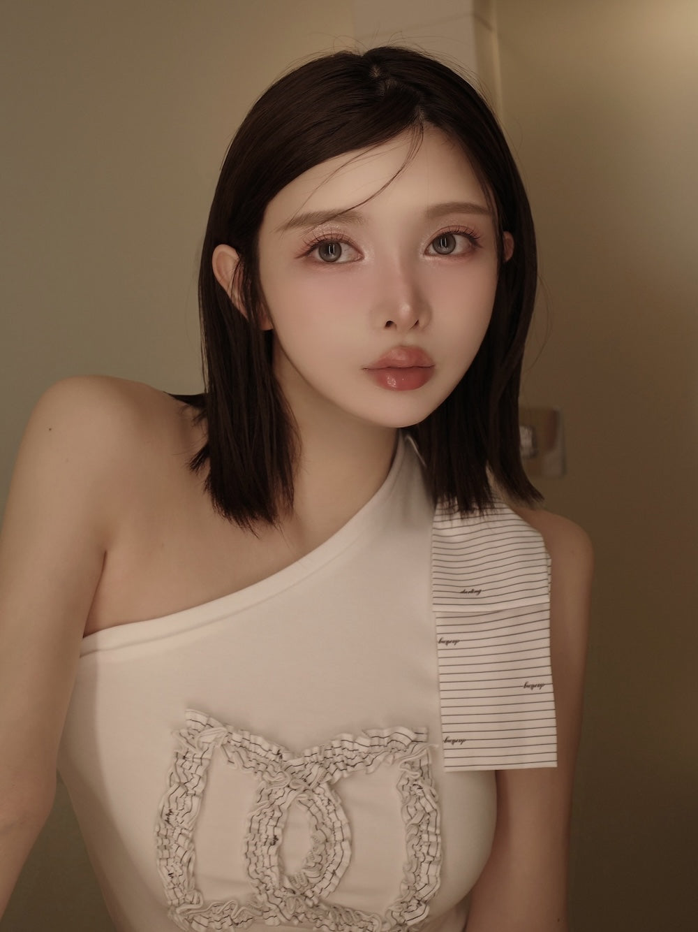 モデル:160cm(着用サイズ:FREE 着用カラー:WHT)