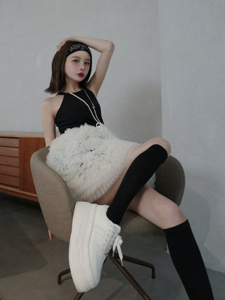 モデル:160cm(着用サイズ:L 着用カラー:WHT)
