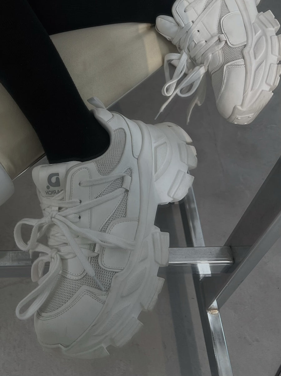 モデル:160cm(着用サイズ:L 着用カラー:WHT)