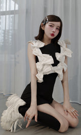モデル:160cm(着用サイズ:L 着用カラー:WHT)