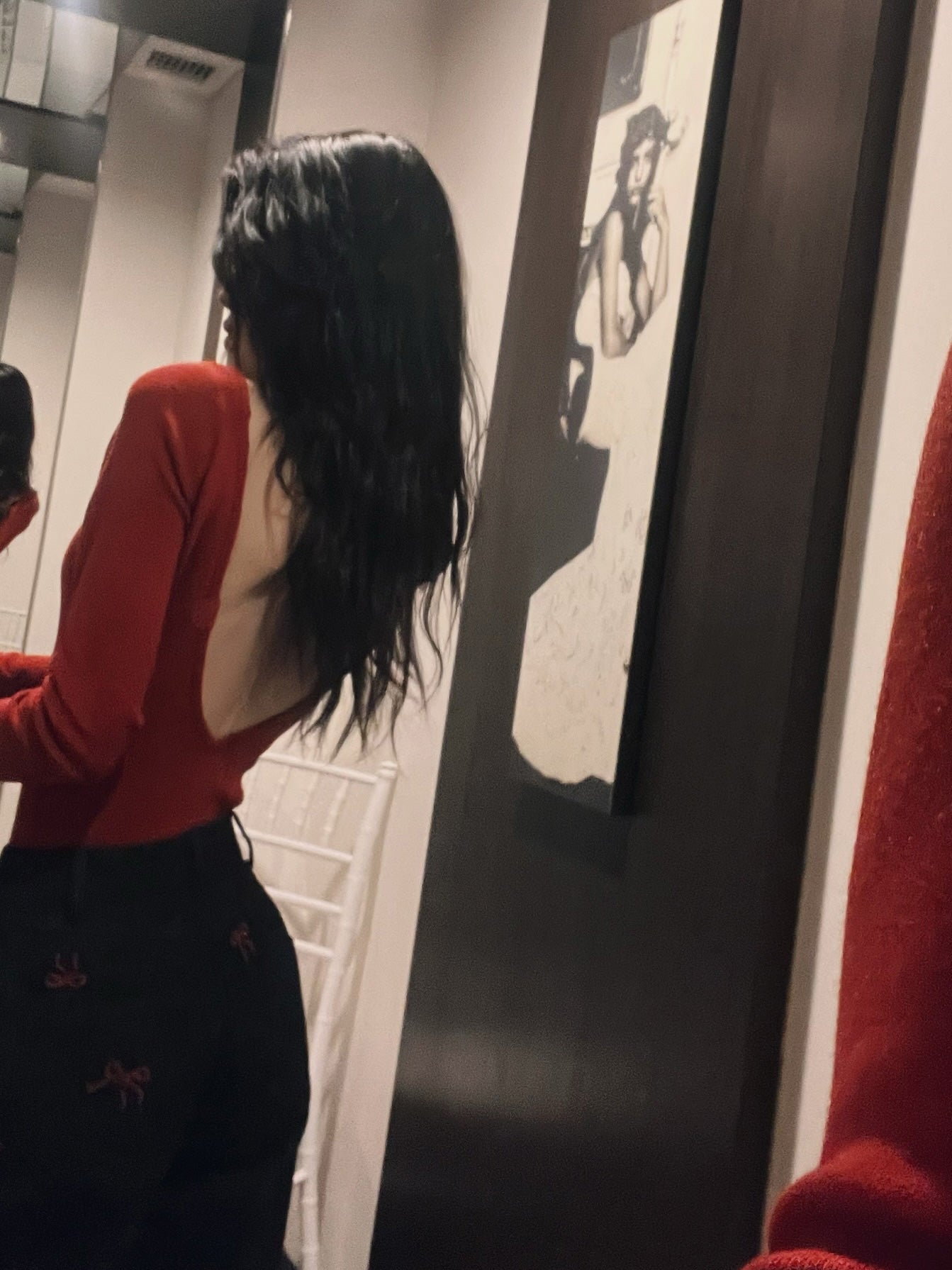 モデル:160cm(着用サイズ:FREE 着用カラー:RED)