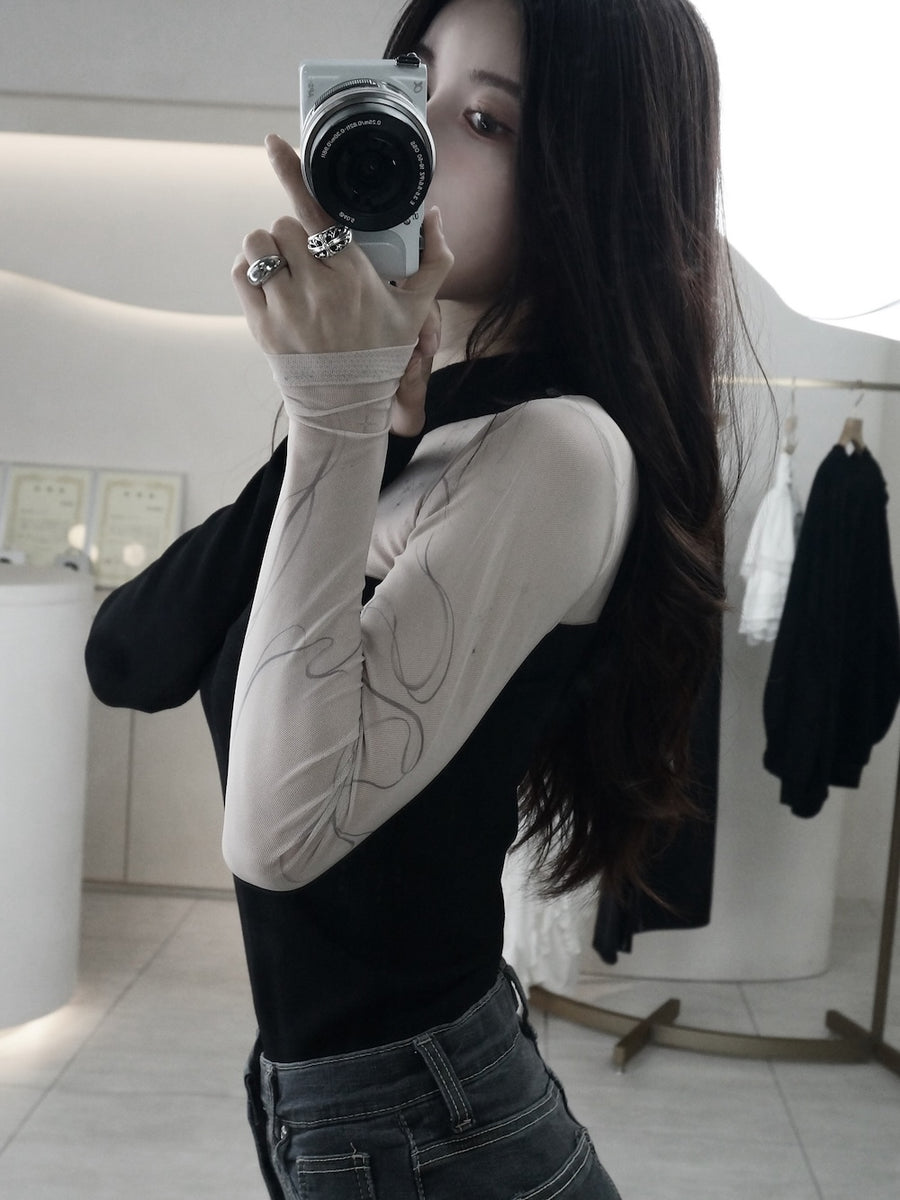 モデル:160cm(着用サイズ:FREE 着用カラー:BLK)