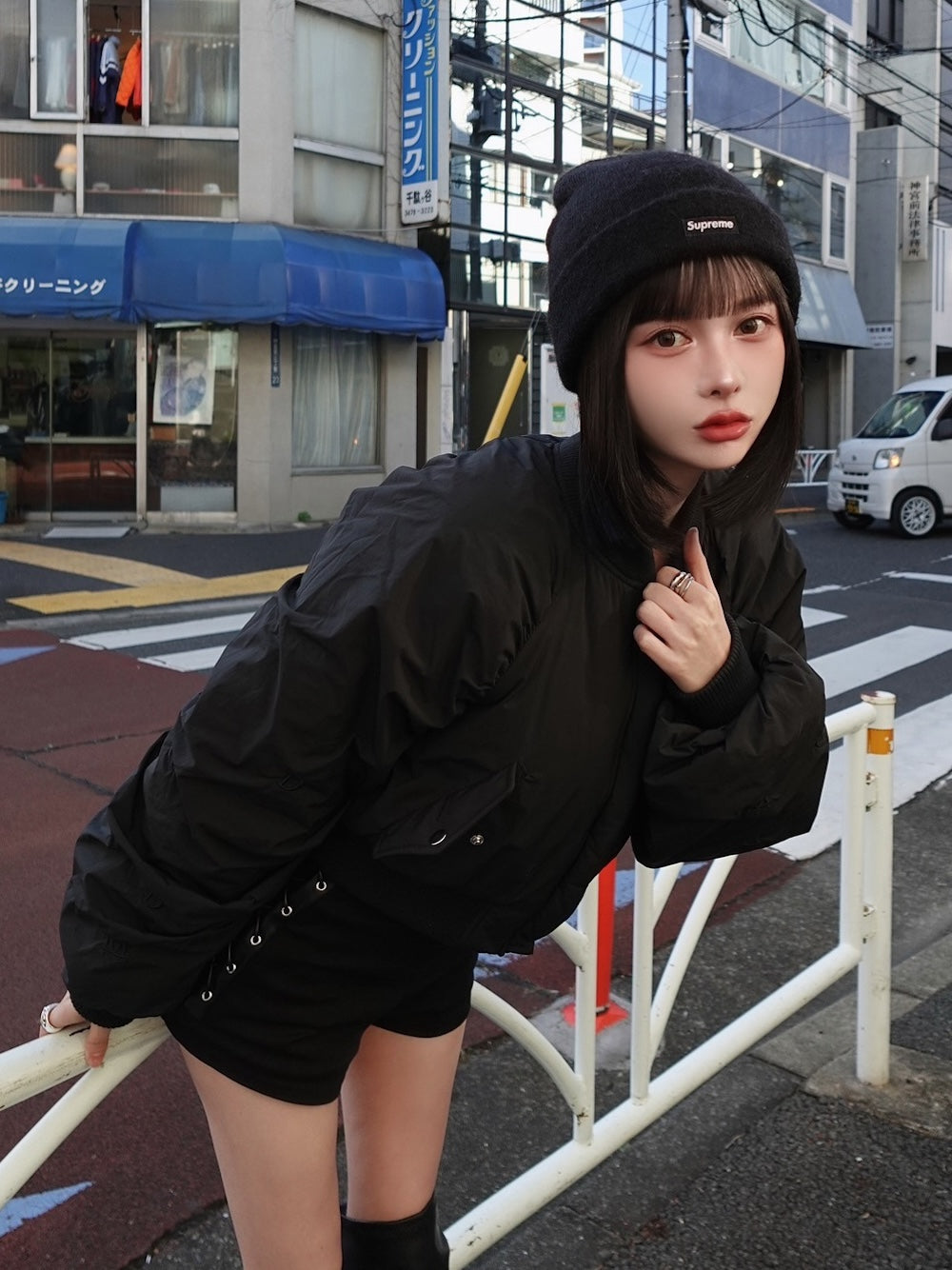モデル:160cm(着用サイズ:FREE 着用カラー:BLK)
