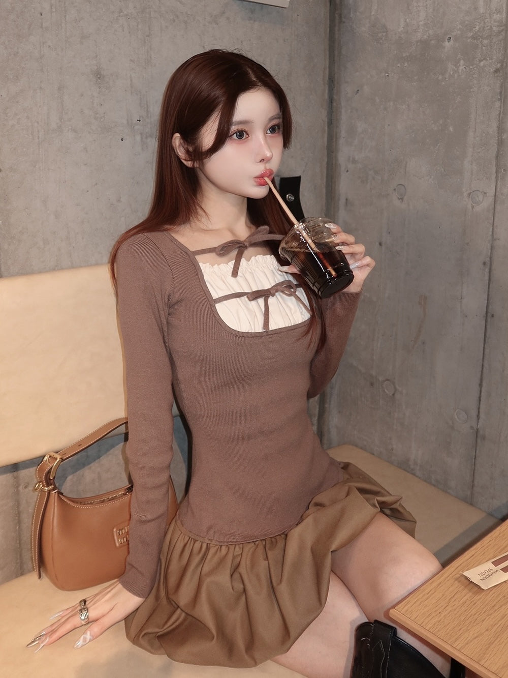 モデル:160cm(着用サイズ:FREE 着用カラー:MOC)