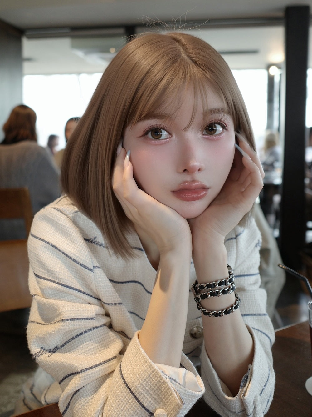 モデル:160cm(着用サイズ:FREE 着用カラー:IVO)