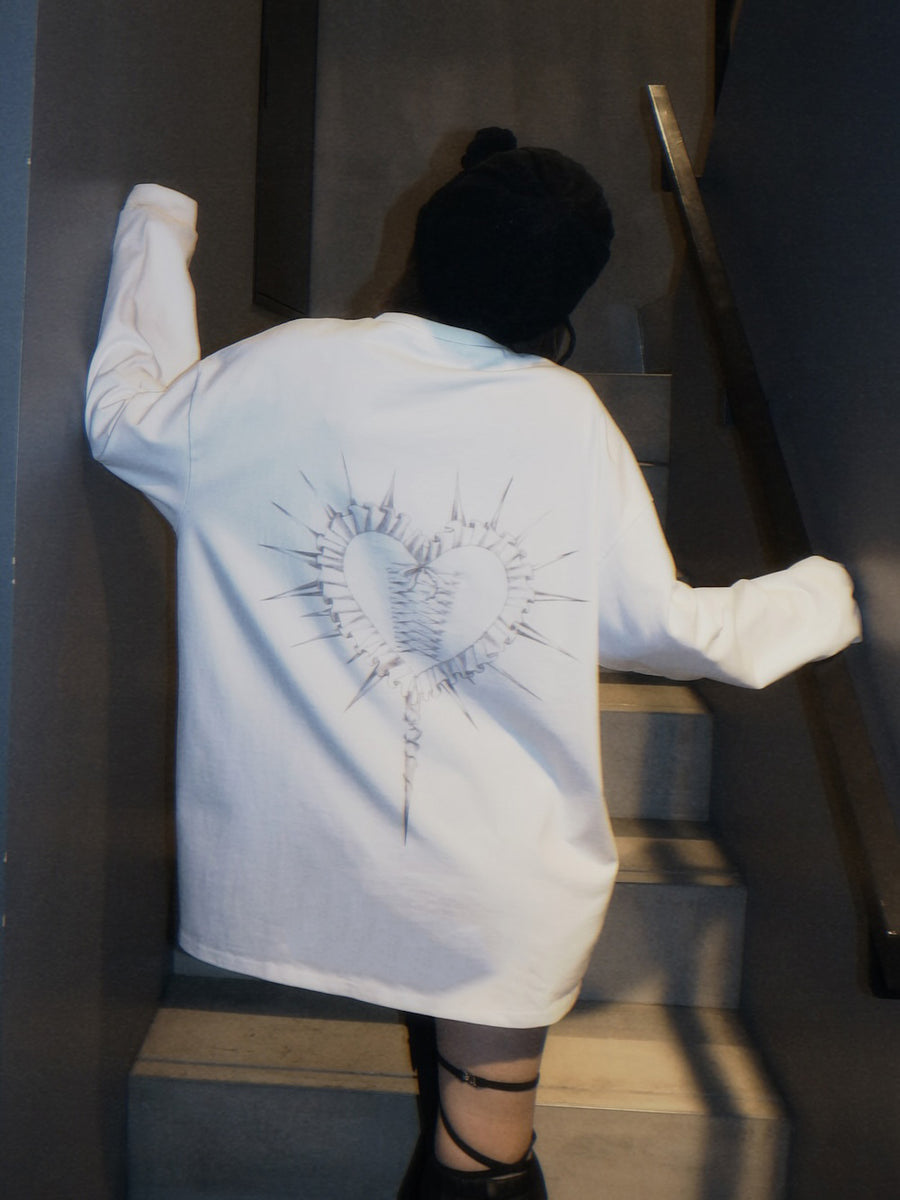 モデル:160cm(着用サイズ:FREE 着用カラー:WHT)