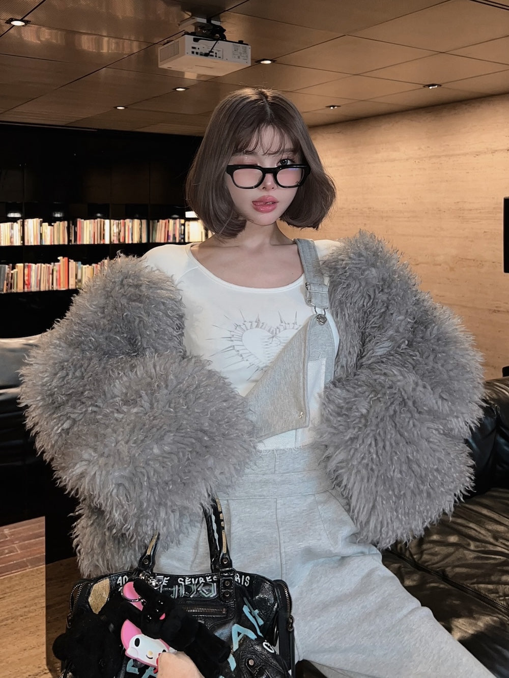 モデル:160cm(着用サイズ:FREE 着用カラー:GRY)