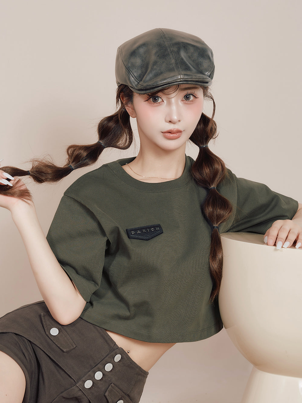 モデル:158cm(着用サイズ:FREE 着用カラー:C-GRY)