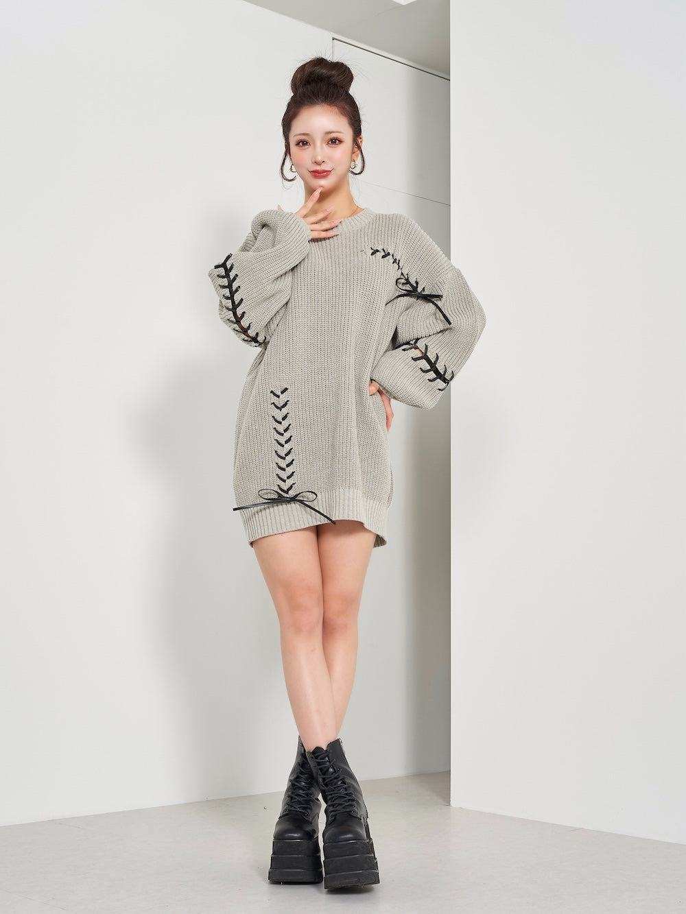 モデル:158cm(着用サイズ:FREE 着用カラー:GRY)