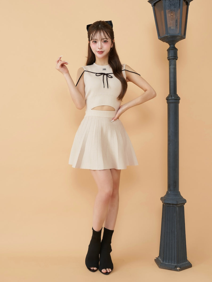 モデル:158cm(着用サイズ:FREE 着用カラー:IVO)