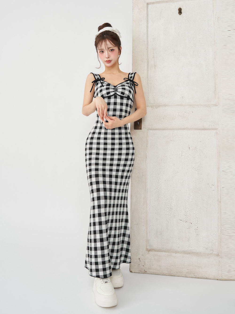 モデル:158cm(着用サイズ:FREE 着用カラー:BLK)