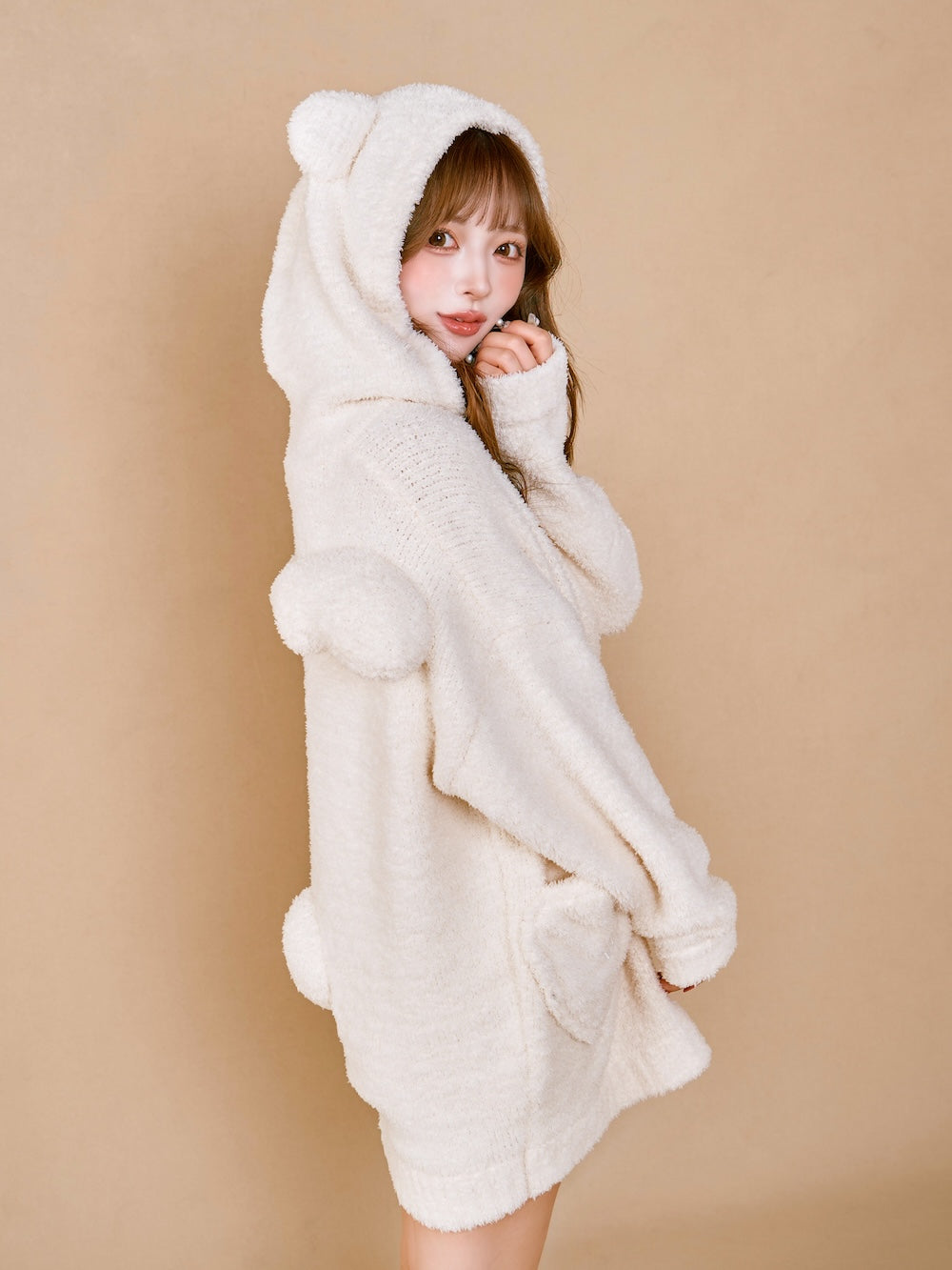 モデル:158cm(着用サイズ:FREE 着用カラー:IVO)