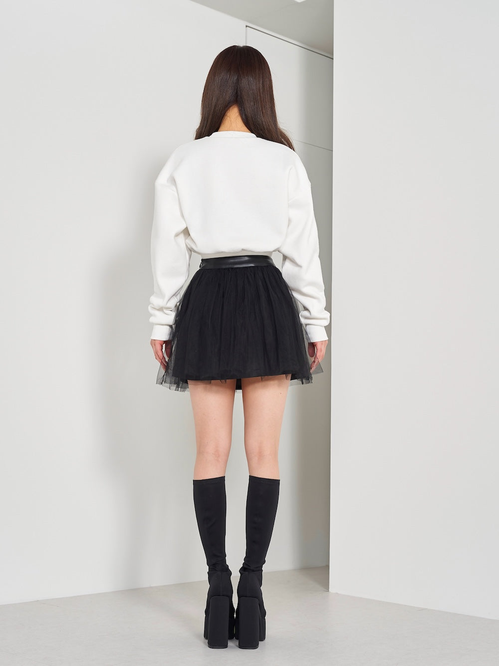モデル:158cm(着用サイズ:S 着用カラー:BLK)
