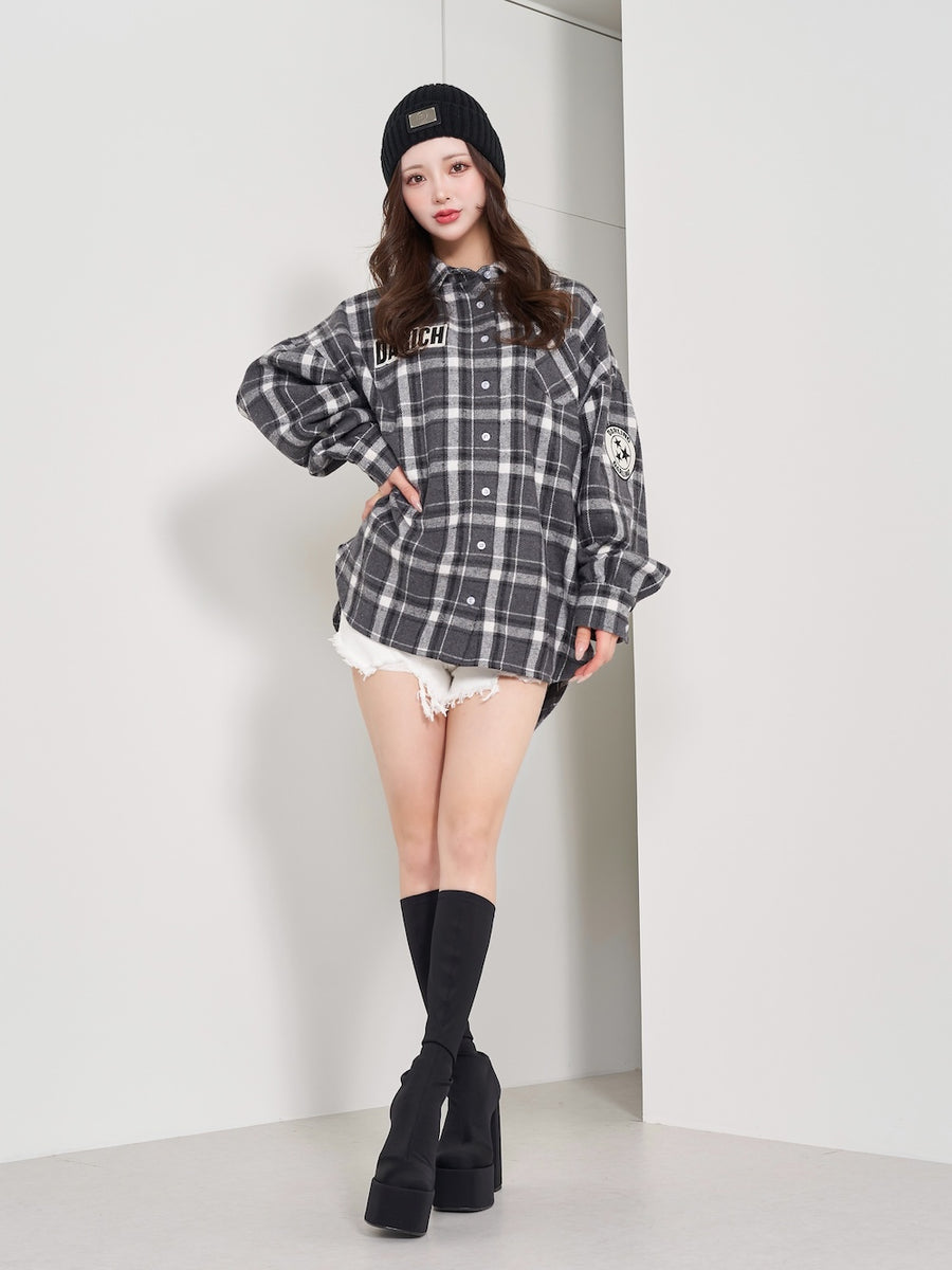 モデル:158cm(着用サイズ:FREE 着用カラー:BLK)