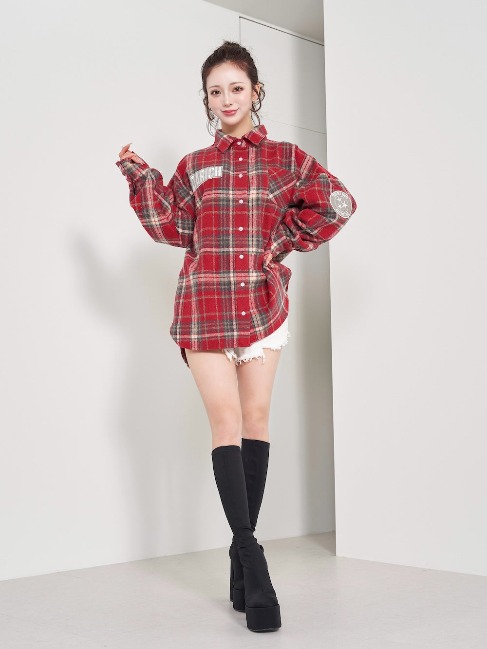 モデル:158cm(着用サイズ:FREE 着用カラー:BRD)