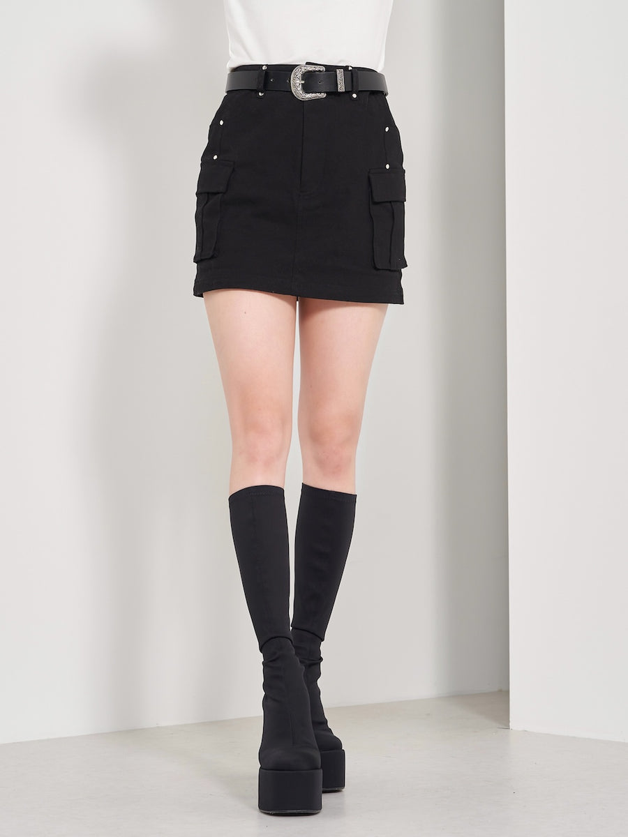 モデル:158cm(着用サイズ:S 着用カラー:BLK)
