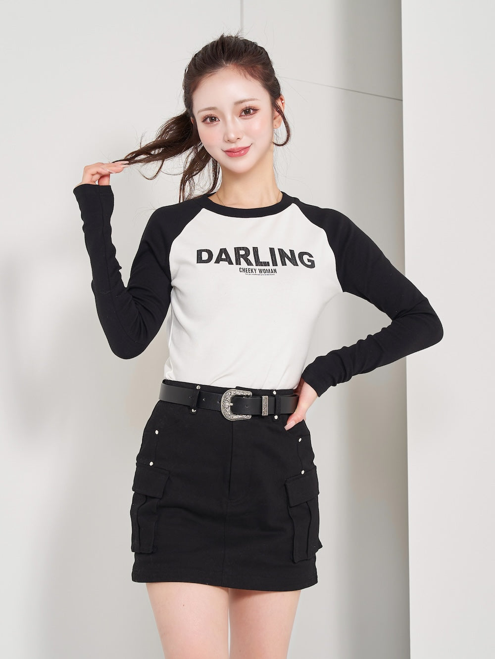 モデル:158cm(着用サイズ:FREE 着用カラー:BLK)