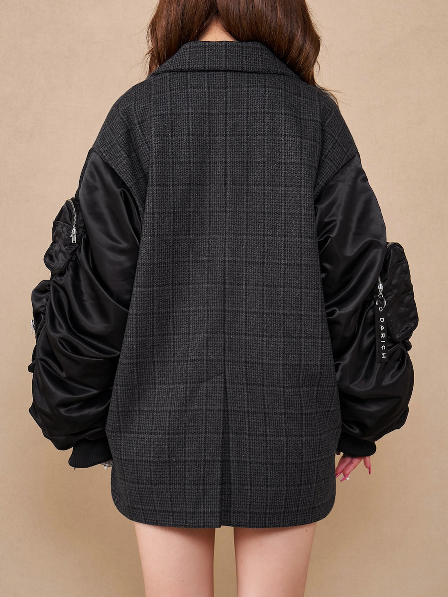 モデル:158cm(着用サイズ:FREE 着用カラー:BLK)