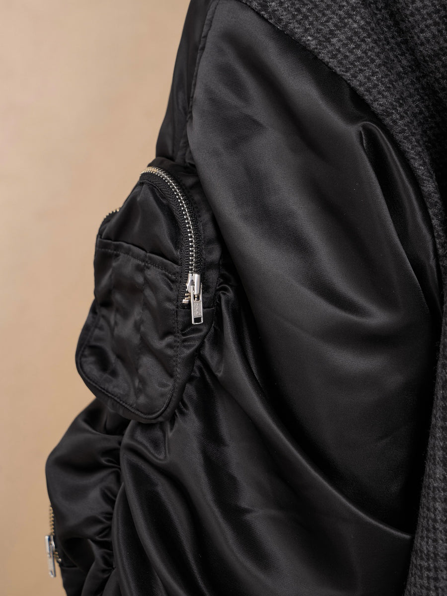 モデル:158cm(着用サイズ:FREE 着用カラー:BLK)
